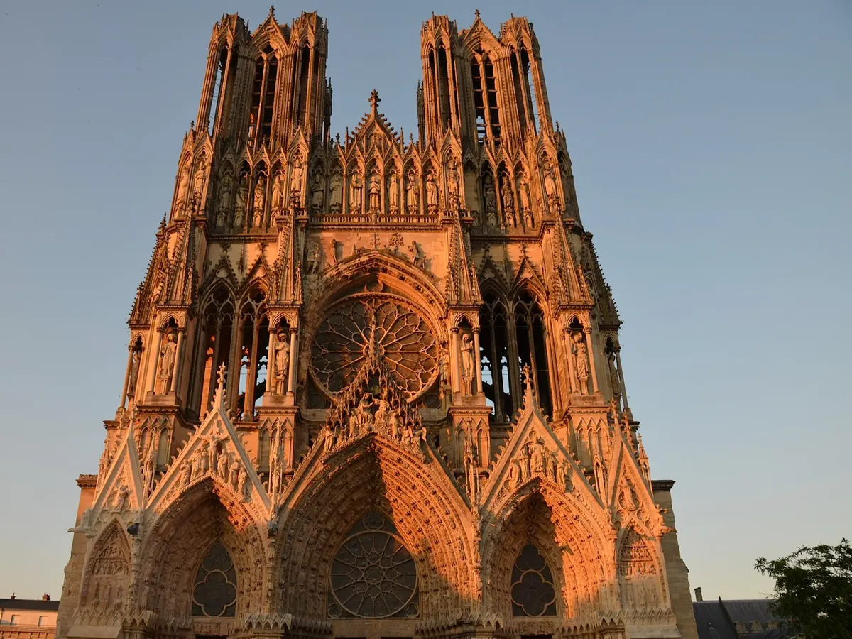 La façade de la cathédrale Notre-Dame de Reims