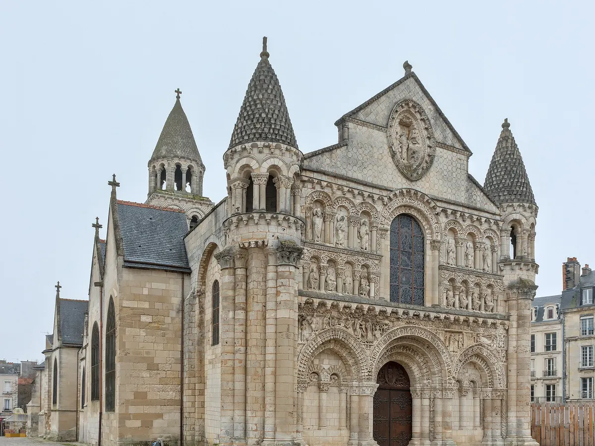 La façade romane de Notre-Dame-la-Grande à Poitiers